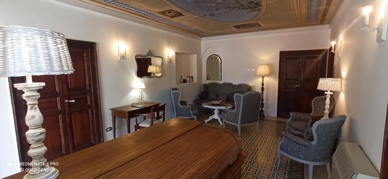B&B Il Cardinale Рока ди Медзо Екстериор снимка